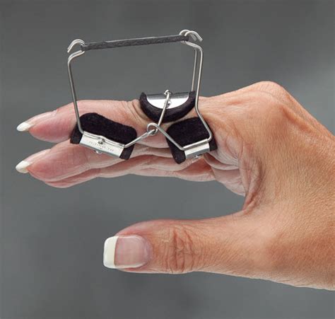 Reverse Finger Knuckle Bender Medium